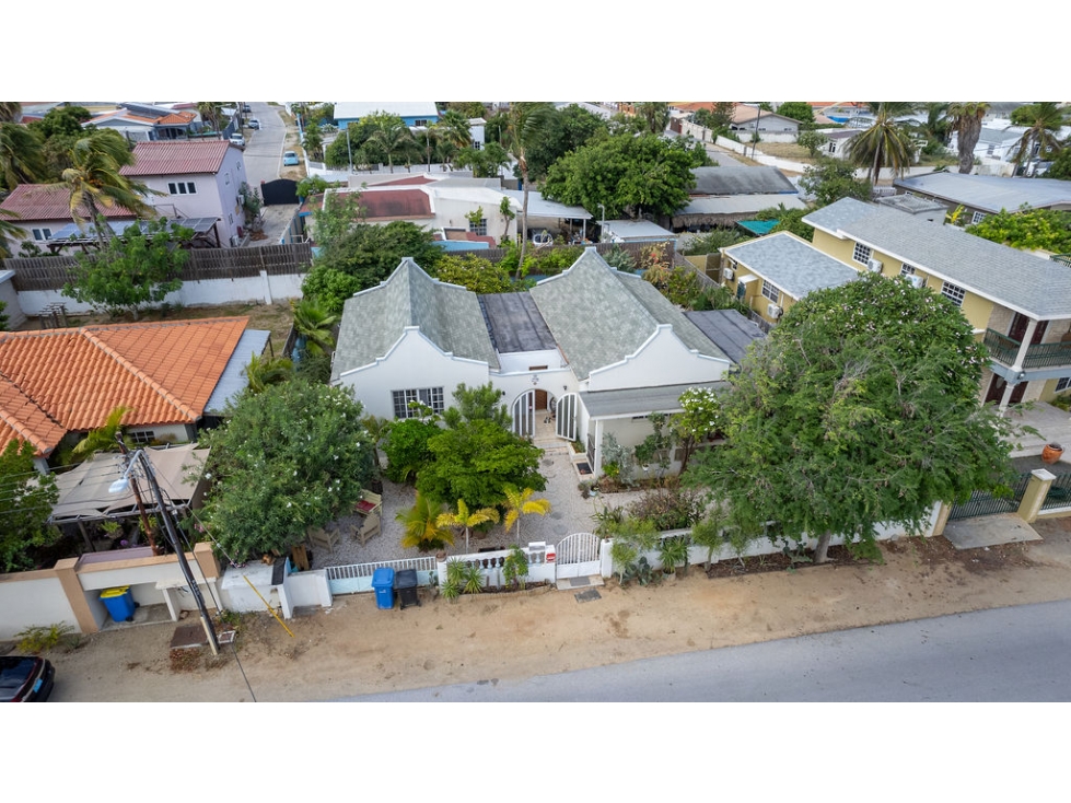 Home with Guest Apartment for Sale in Aruba | USD $330,000