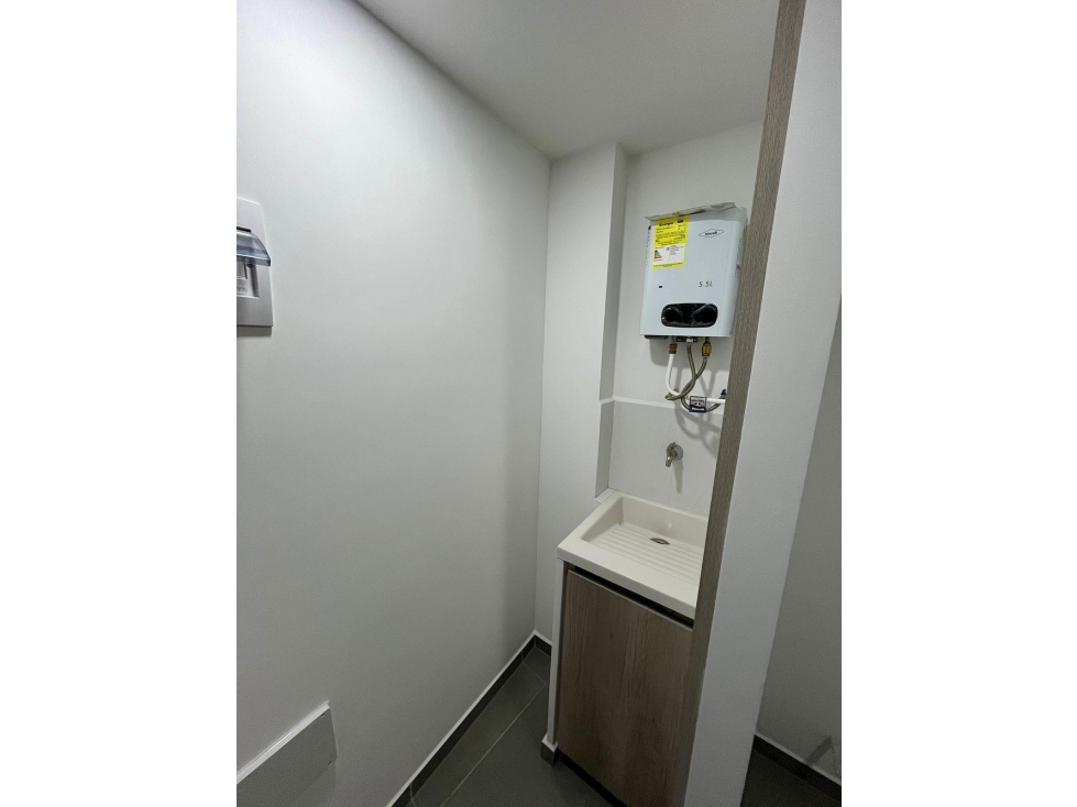 APARTA ESTUDIO EN ARRIENDO GUAYABAL, MEDELLÍN — foto 2