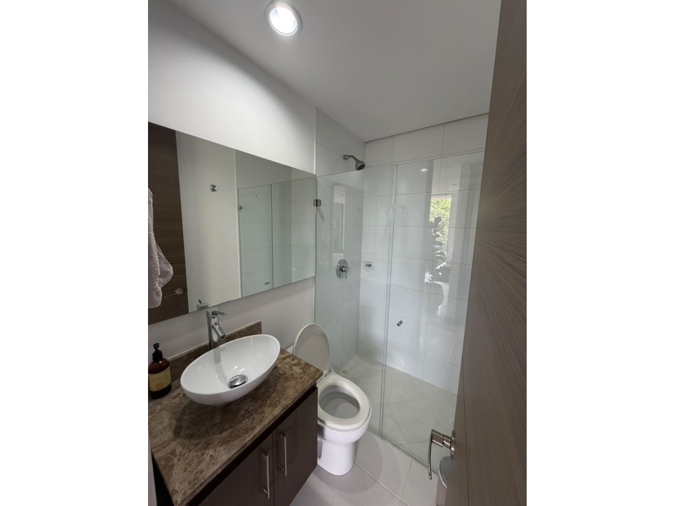 APARTAMENTO EN ALQUILER LOMA EL ESMERALDAL ENVIGADO — foto 5