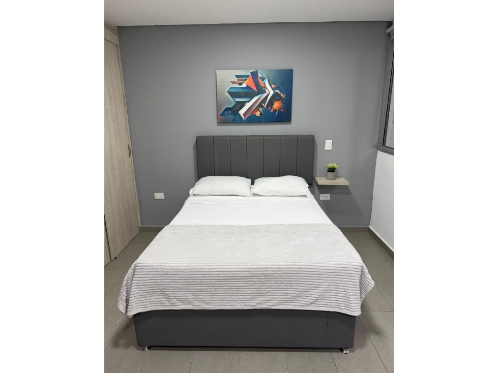 APARTAESTUDIO TIPO LOFT AMOBLADO LAURELES — foto 6