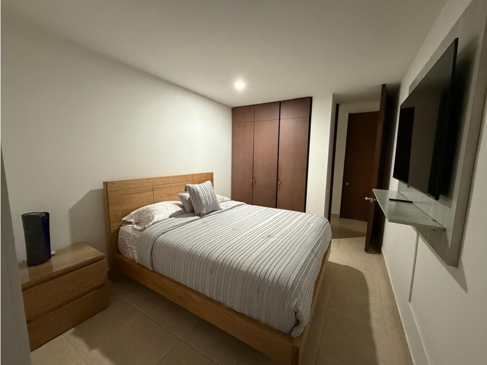 Comodo Apartamento En El Poblado Castropol