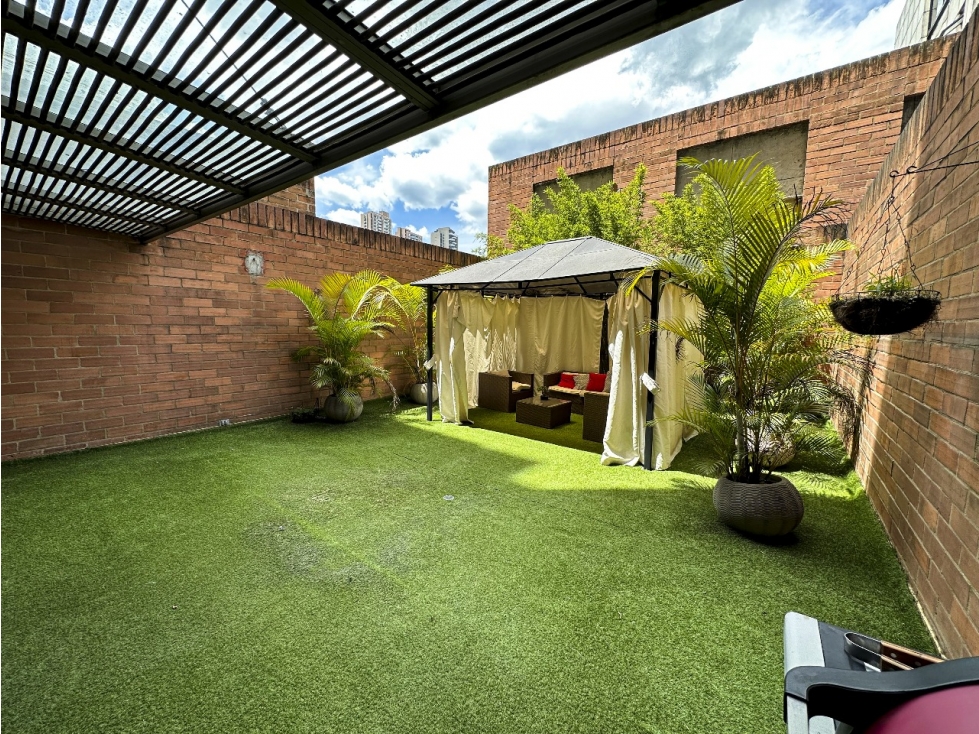 Apartamento Con Terraza Privada - Poblado Medellin