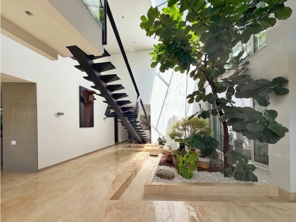 CASA PARA LA VENTA EN LA CALERA