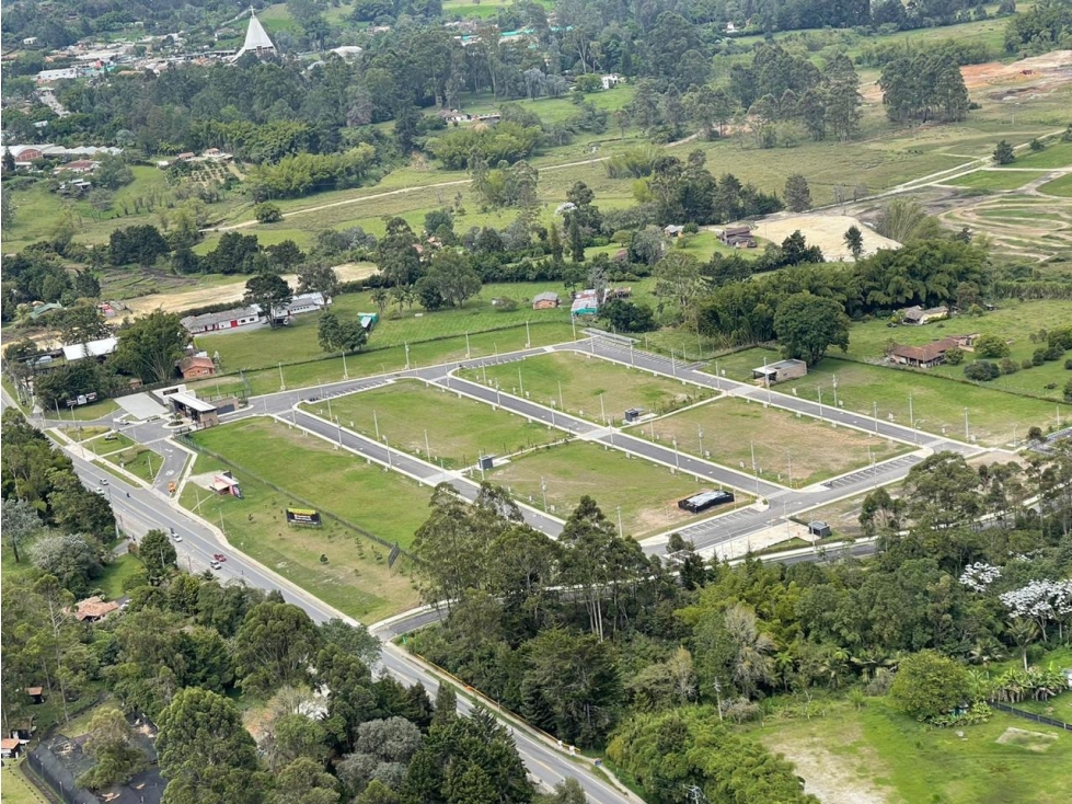 LOTE COMERCIAL PARA LA VENTA EN PARQUE EMPRESARIAL RIONEGRO, MEDELLIN
