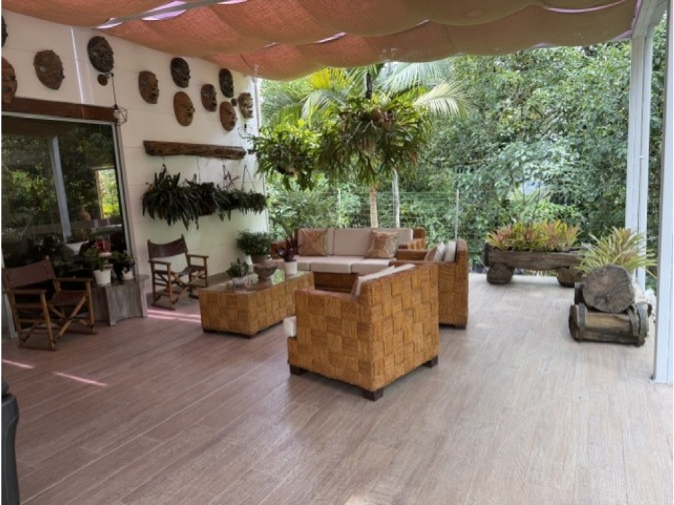 CASA CAMPESTRE EN VENTA EN ENVIGADO EN LA LOMA EL ESCOBERO — foto 2