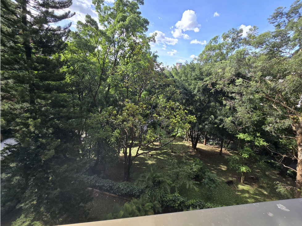 Vendo apartamento en Poblado, cerca.Clínica Medellín — foto 2