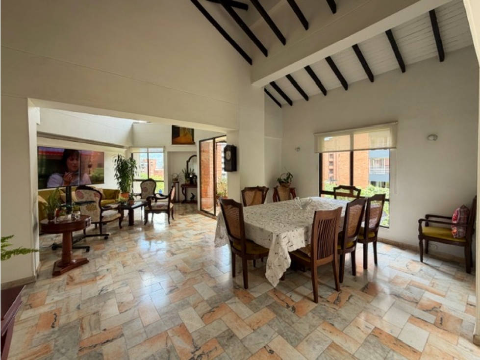 APARTAMENTO PARA LA VENTA EN LAURELES AVENIDA NUTIBARA, MEDELLIN — foto 2