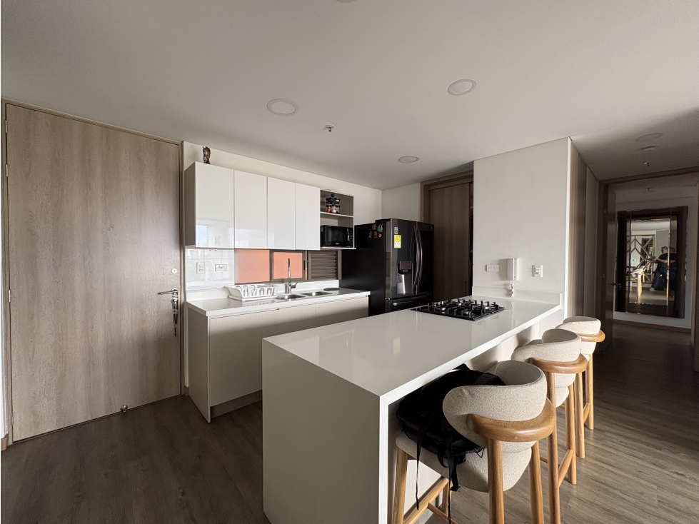 APARTAMENTO PARA LA VENTA EL POBLADO — foto 3