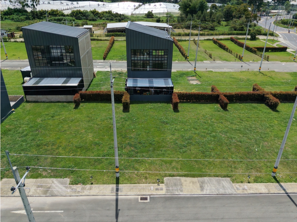 LOTE EN PARA LA VENTA EN LA CEJA EN EL CENTRO EMPRESARIAL CAPIRO - 5