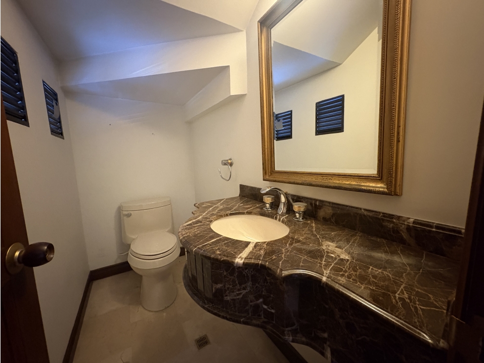 CASA PARA LA VENTA EL POBLADO — foto 6