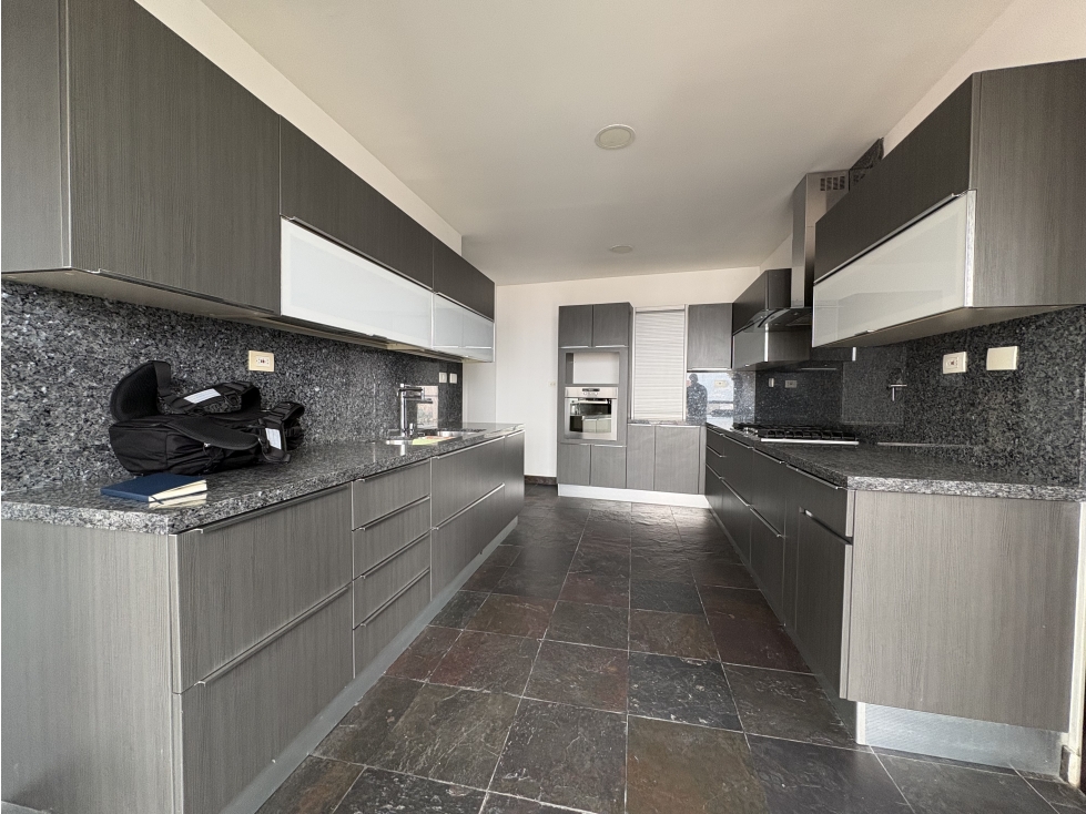 APARTAMENTO PARA ARRIENDO EL POBLADO — foto 4