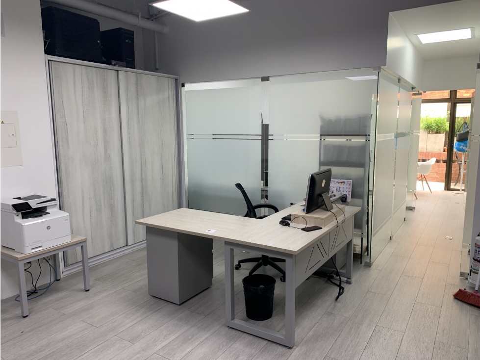 Vendo Oficina Hacienda Santa Bárbara - REMODELADA — foto 5