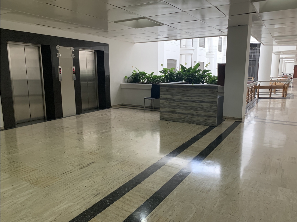 Vendo Oficina Hacienda Santa Bárbara - REMODELADA — foto 2