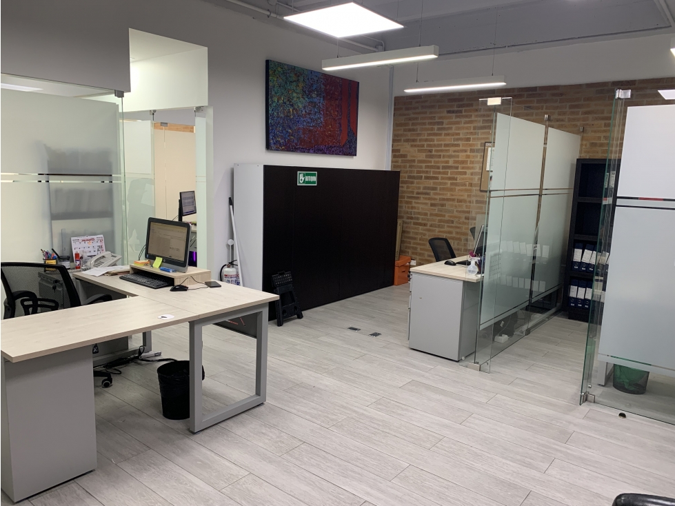 Vendo Oficina Hacienda Santa Bárbara - REMODELADA — foto 6