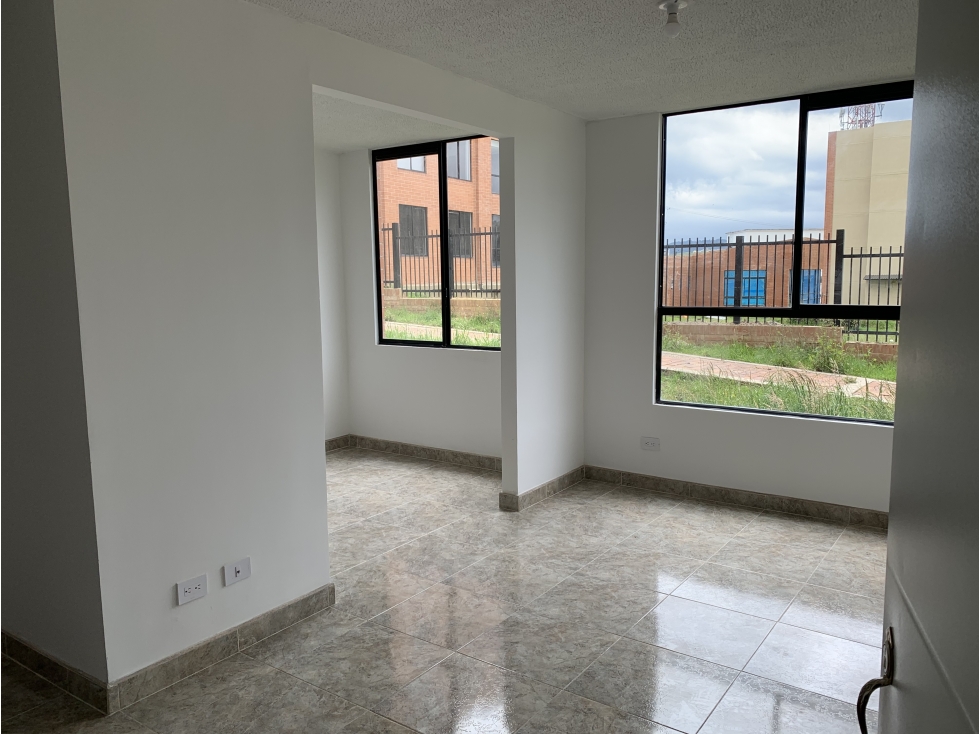 La Calera. Vendo lindo Apto VIS Conjunto Entrebosques 1 - 2