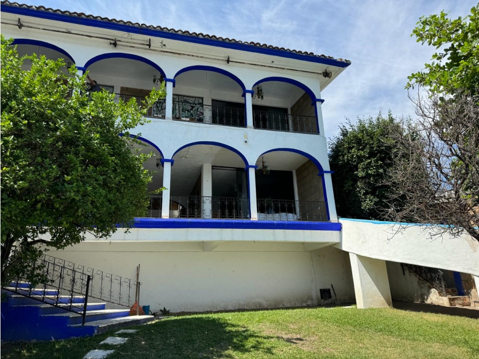 TEQUES CASA EN VENTA A ORILLA DEL LAGO "B."