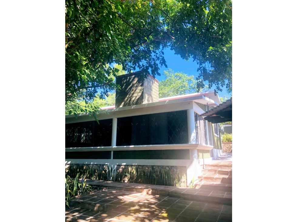 TEQUES CASA EN VENTA CON VISTA AL LAGO "PATY II" - 1