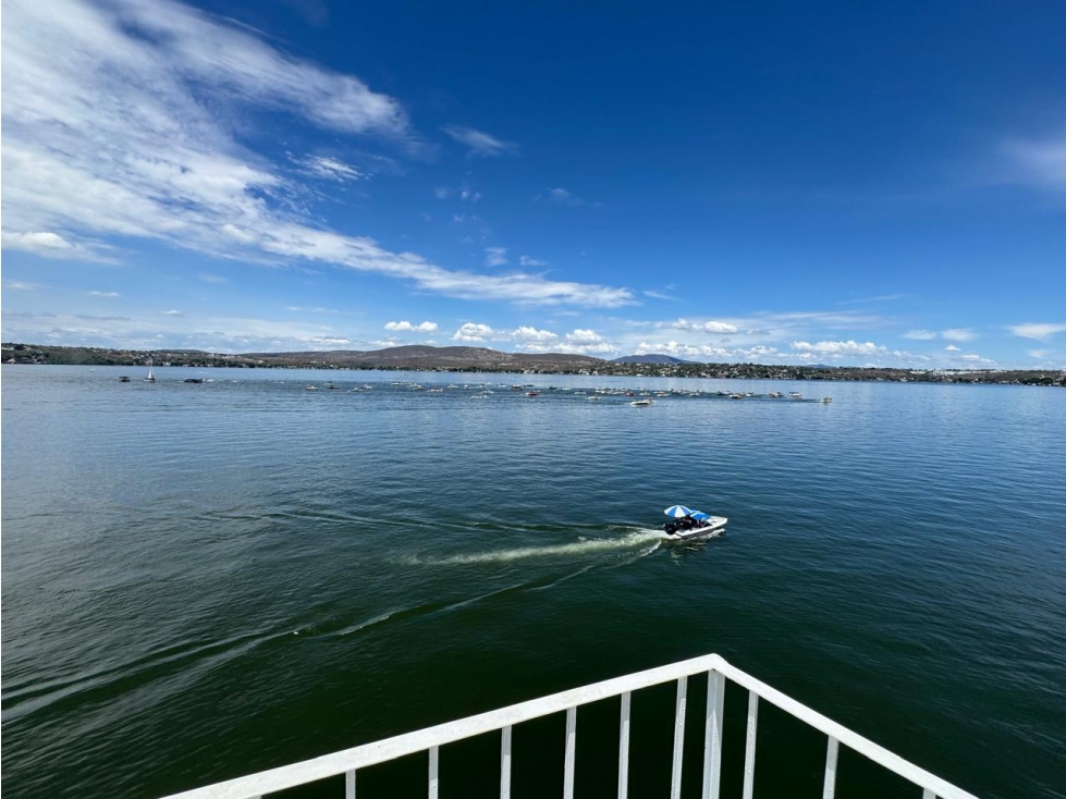 TEQUES CASA EN VENTA A ORILLA DEL LAGO "SCH." - 2
