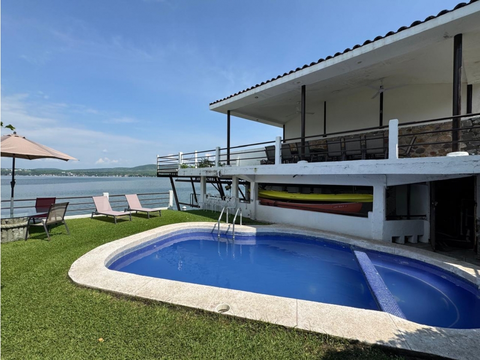 TEQUES CASA EN VENTA A ORILLA DEL LAGO "M1" - 2