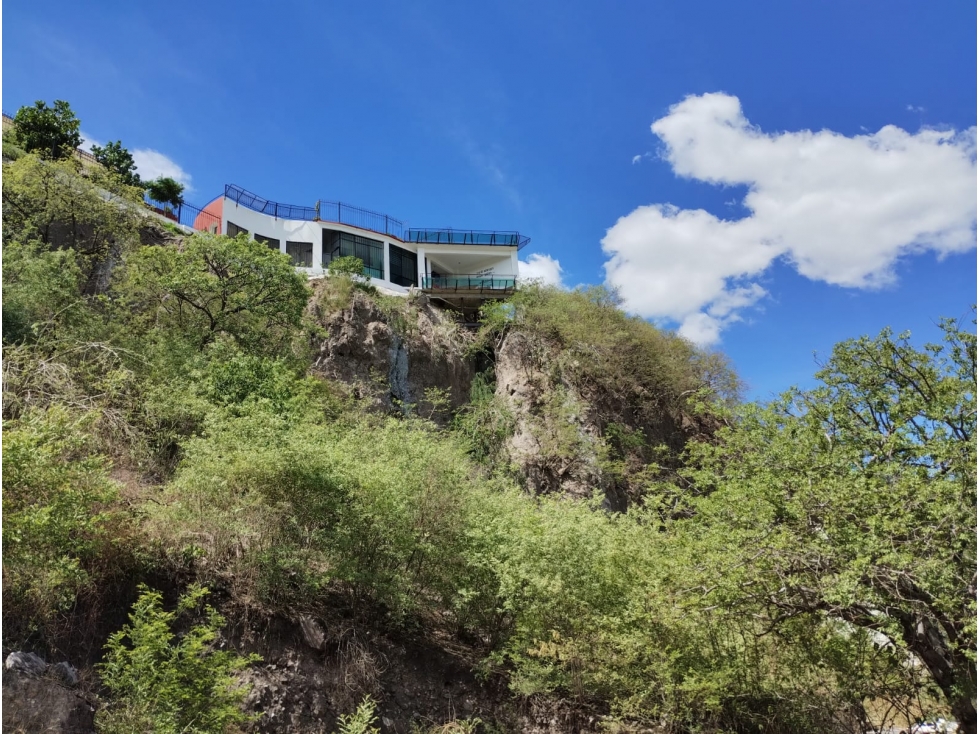 TERRENO EN VENTA CON VISTA AL LAGO TEQUES "J&J" - 1