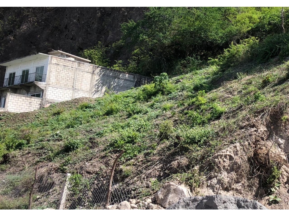 TERRENO EN VENTA CON VISTA AL LAGO TEQUES "MONTE EVEREST" - 4