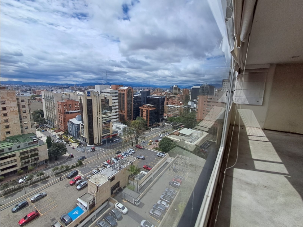 vendo apartamento Torres del Castillo para remodelar, linda vista! — foto 4