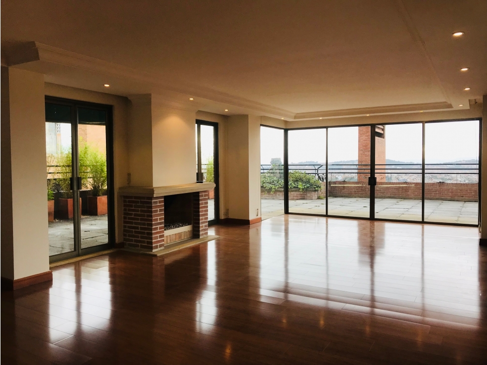 Vendo 8 piso Bosque Medina, terraza panorámica de130 mts2