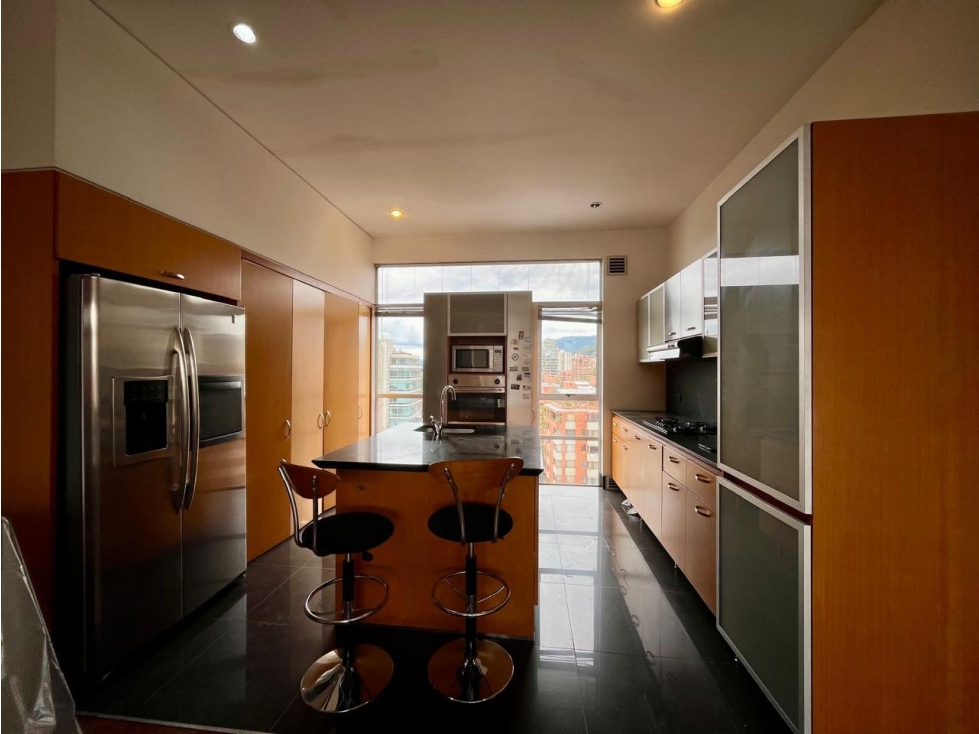 ARRIENDO APTO NOGAL — foto 4
