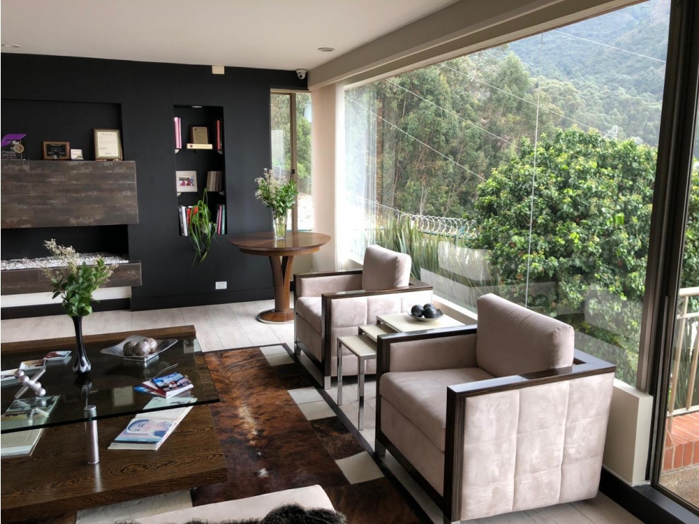 Vendo Chico Oriental, vista, 3 alcobas, 3 terrazas,3 garajes