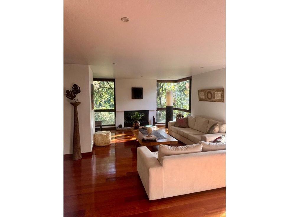 Vendo apto remodelado Rosales 220 mts. 3 alcobas, estar, estudio — foto 3