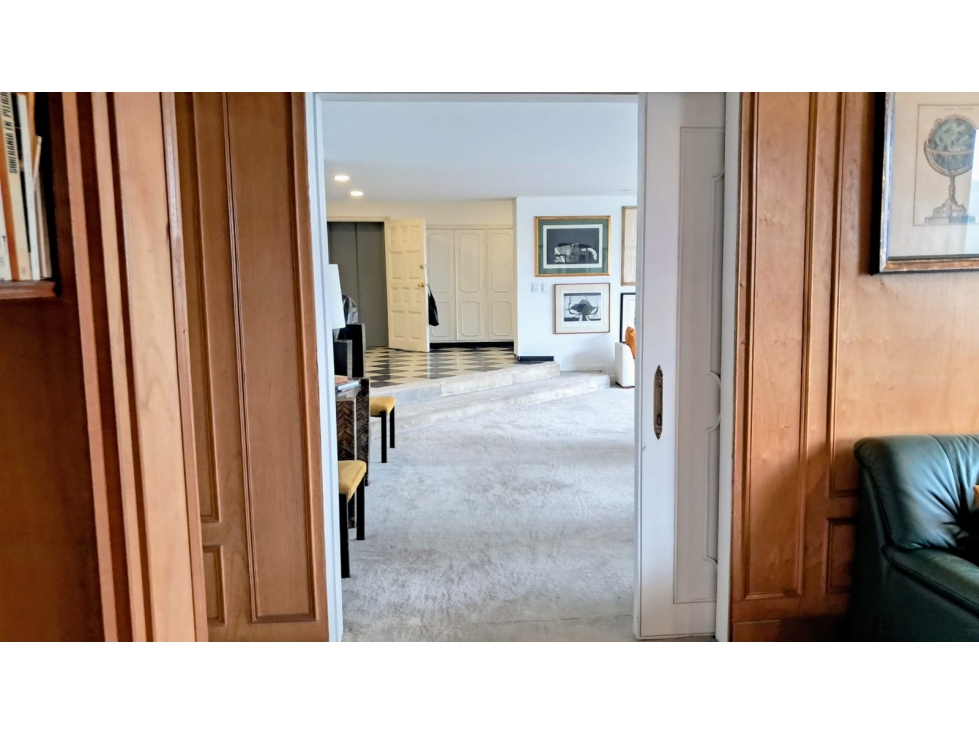 Vendo para remodelar iluminado, 3 alcobas con baño, 2 garajes — foto 6