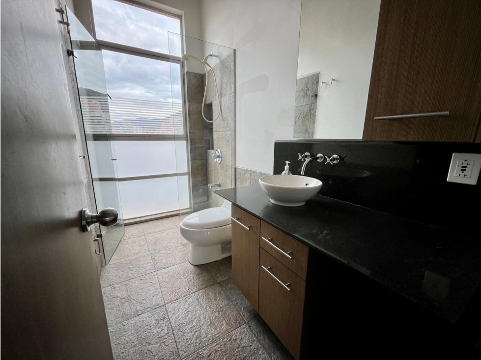 ARRIENDO APTO NOGAL — foto 6