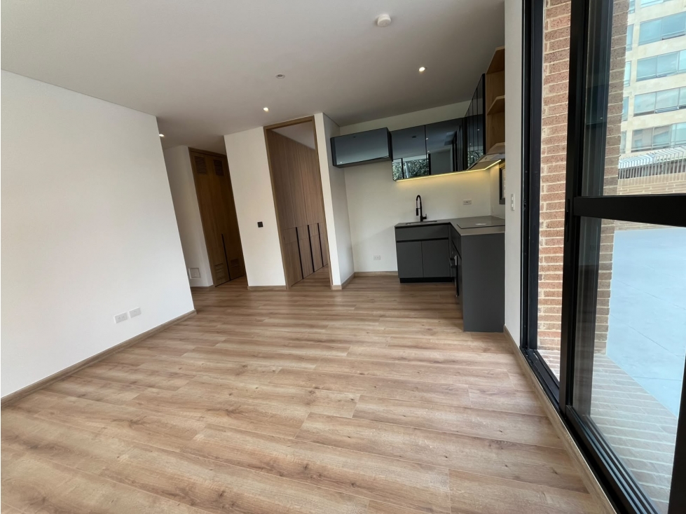 ARRIENDO APTO CHICO CON SUPER TERRAZA — foto 3