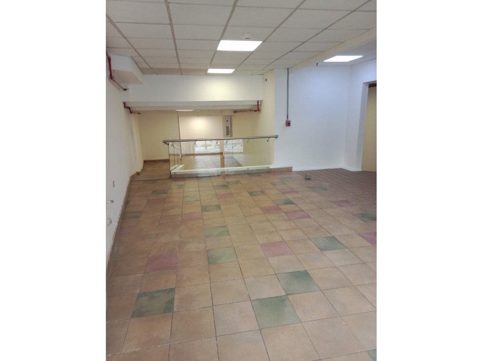 LOCAL COMERCIAL EN VENTA O ARRIENDO EN CENTRO INTERNACIONAL