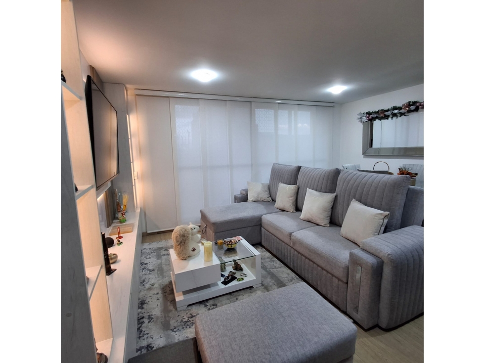 APARTAMENTO EN VENTA EN CIPRES DE LA FLORIDA - ENGATIVA