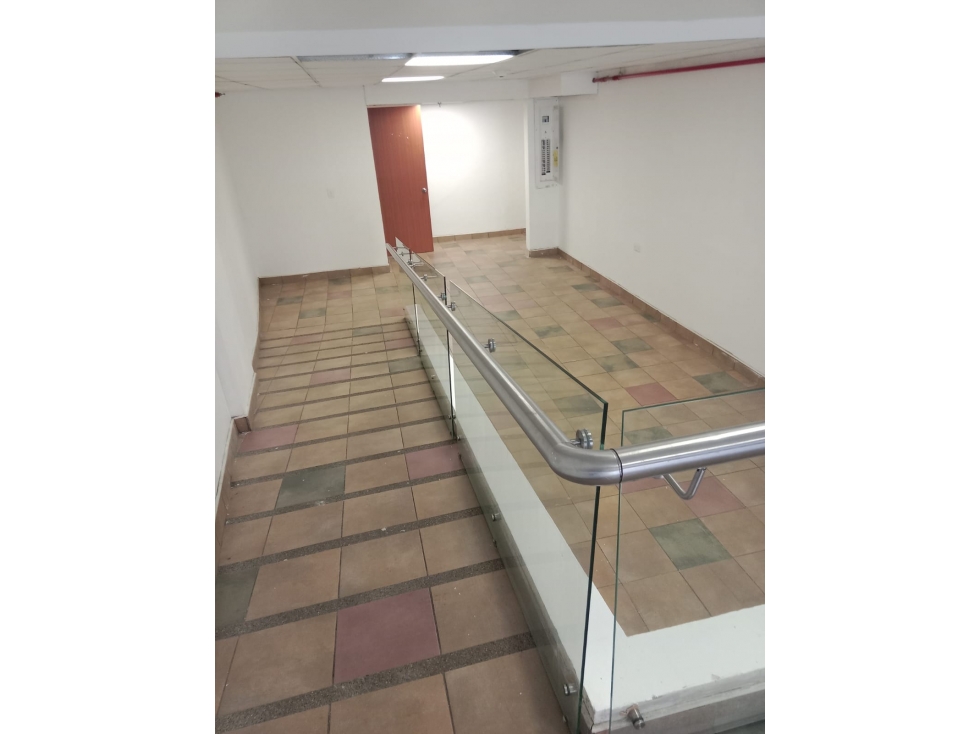 LOCAL COMERCIAL EN VENTA O ARRIENDO EN CENTRO INTERNACIONAL — foto 4
