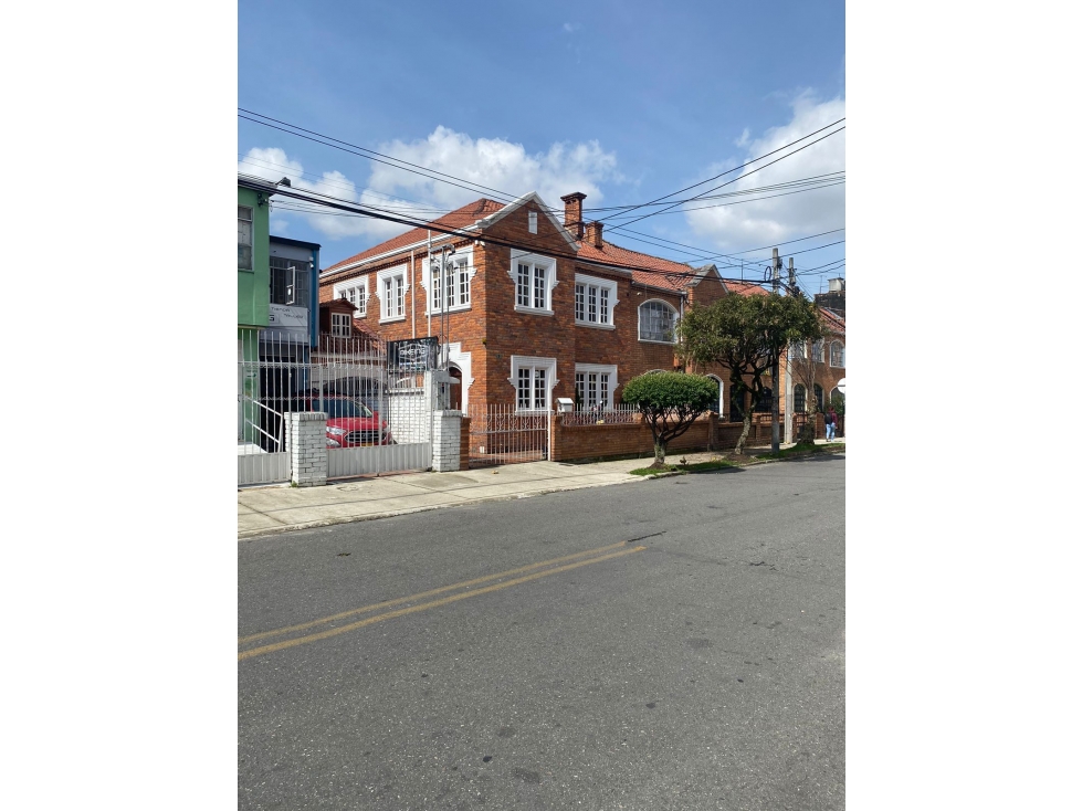 CASA EN VENTA EN CHAPINERO