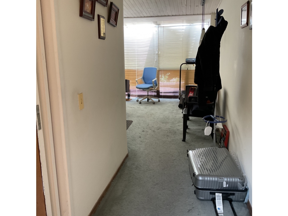 CASA AMPLIA EN VENTA O ARRIENDO CON JARDIN Y PATIO EN SANTA PAULA — foto 4
