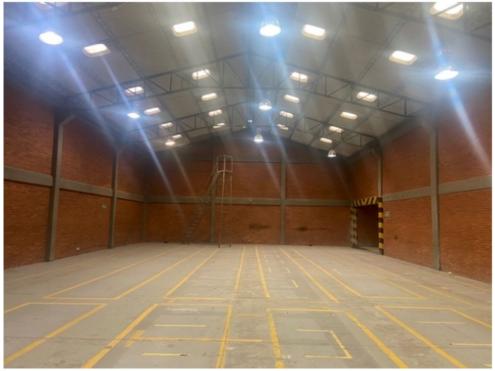 BODEGA EN ARRIENDO EN ZONA INDUSTRIAL MONTEVIDEO — foto 4