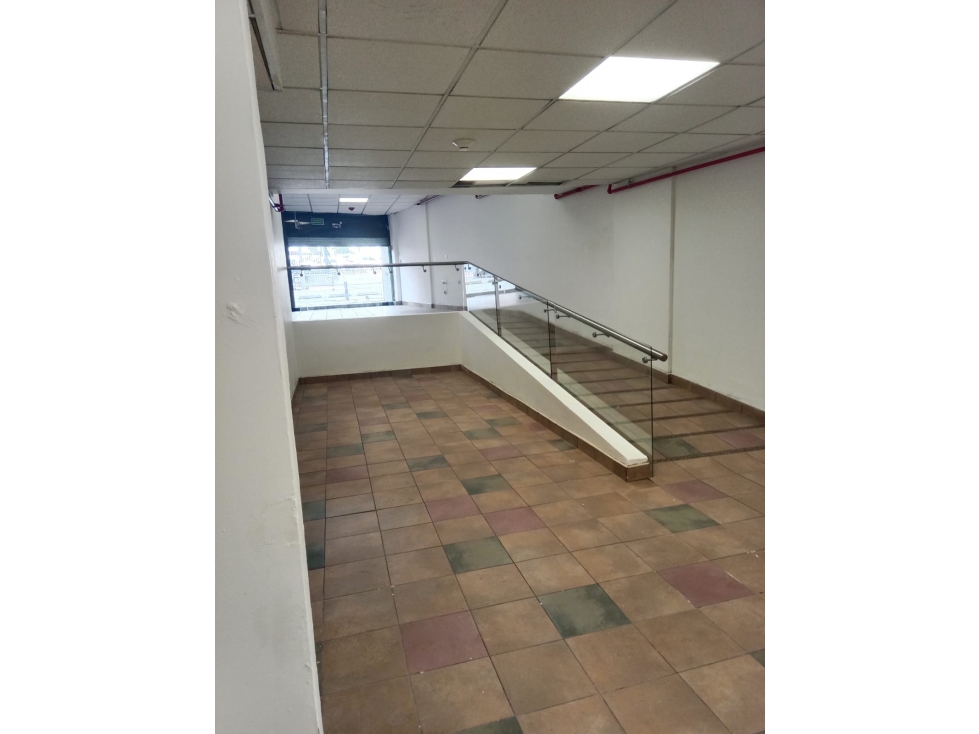 LOCAL COMERCIAL EN VENTA O ARRIENDO EN CENTRO INTERNACIONAL — foto 3