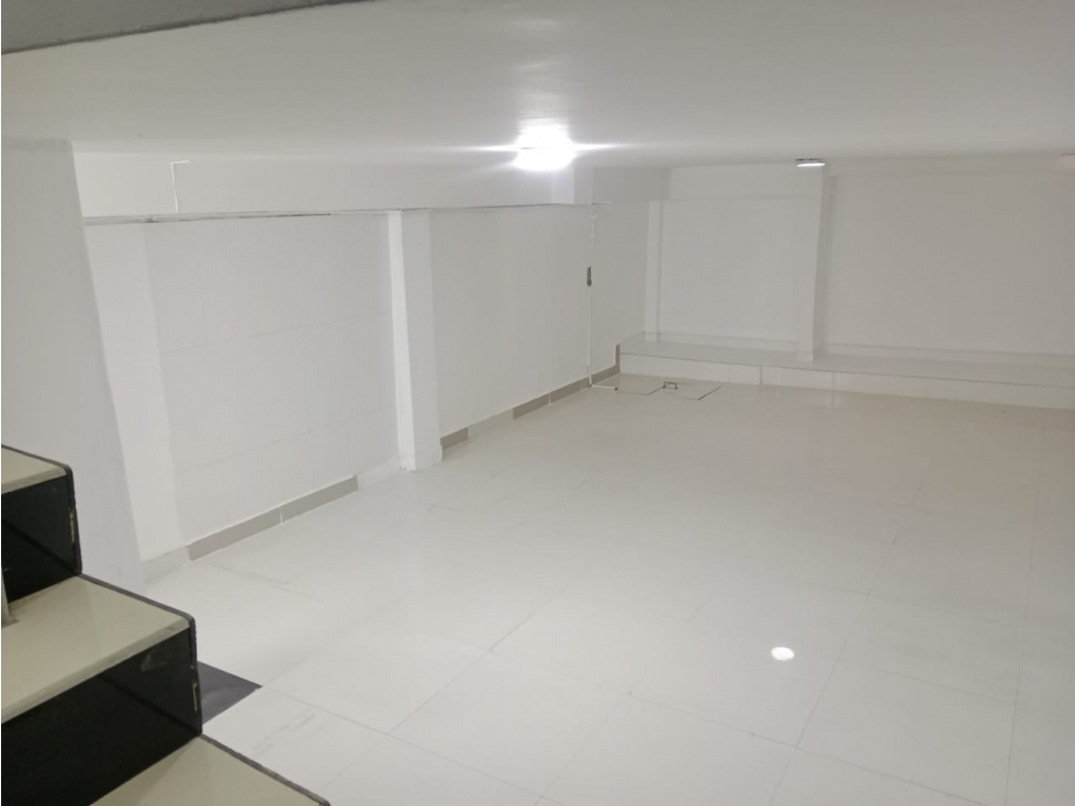 LOCAL EN ARRIENDO Y VENTA EN SANTA BARBARA