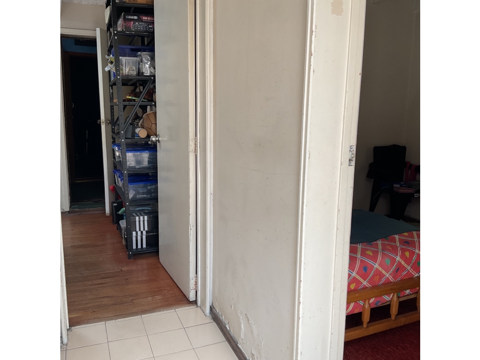 CASA AMPLIA EN VENTA O ARRIENDO CON JARDIN Y PATIO EN SANTA PAULA — foto 6