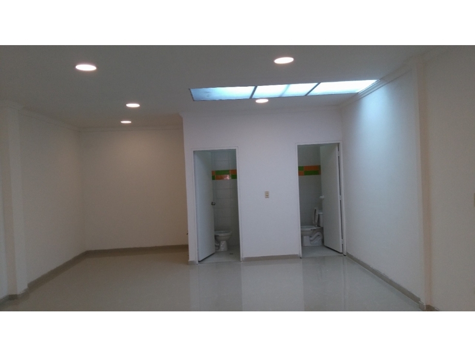 LOCAL COMERCIAL EN ARRIENDO SANTA BIBIANA — foto 5