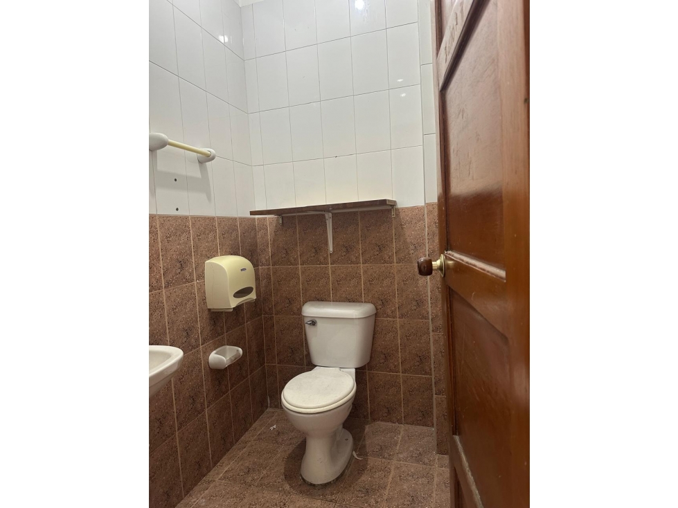 LOCAL COMERCIAL EN ARRIENDO EN SAN LUIS - GALERIAS - 3