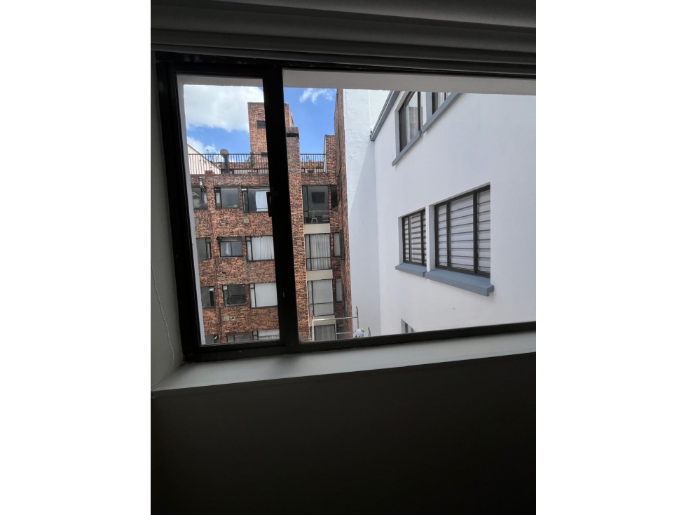 APARTAESTUDIO EN ARRIENDO EN ALHAMBRA — foto 3