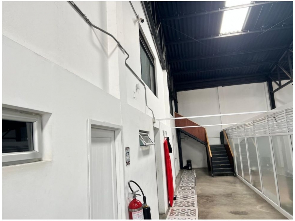 BODEGA EN ARRIENDO EN FONTIBON — foto 3