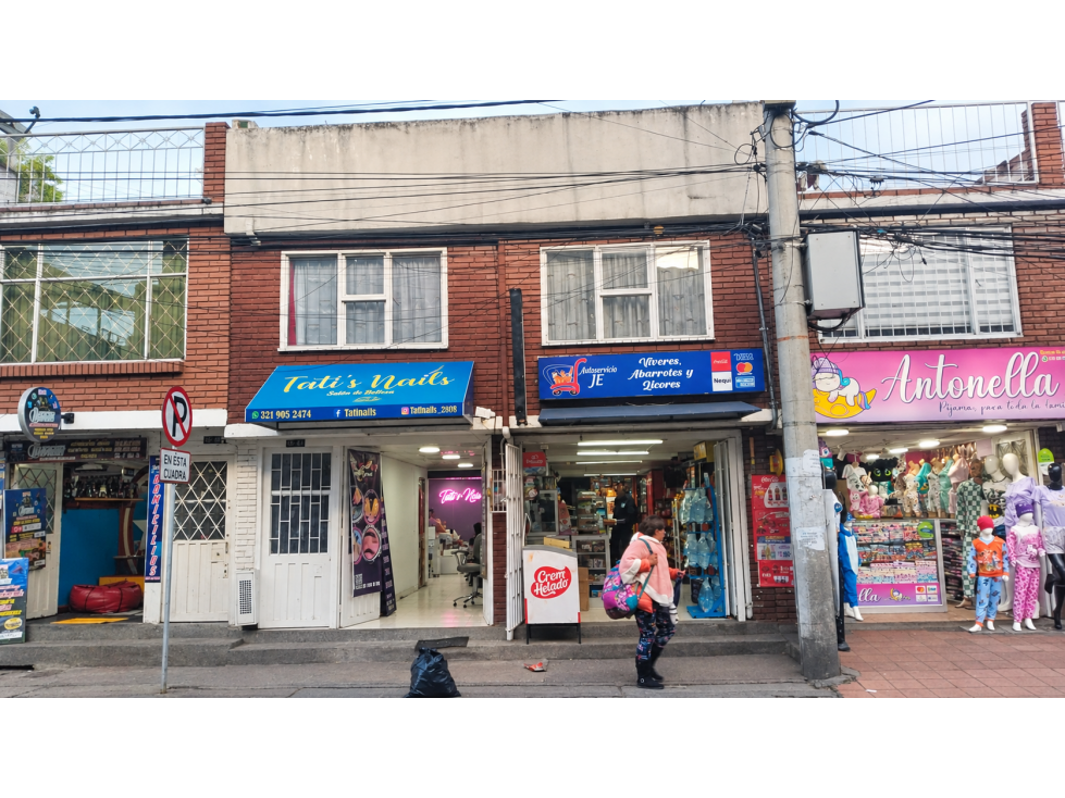 CASA COMERCIAL EN VENTA EN QUIRIGUA