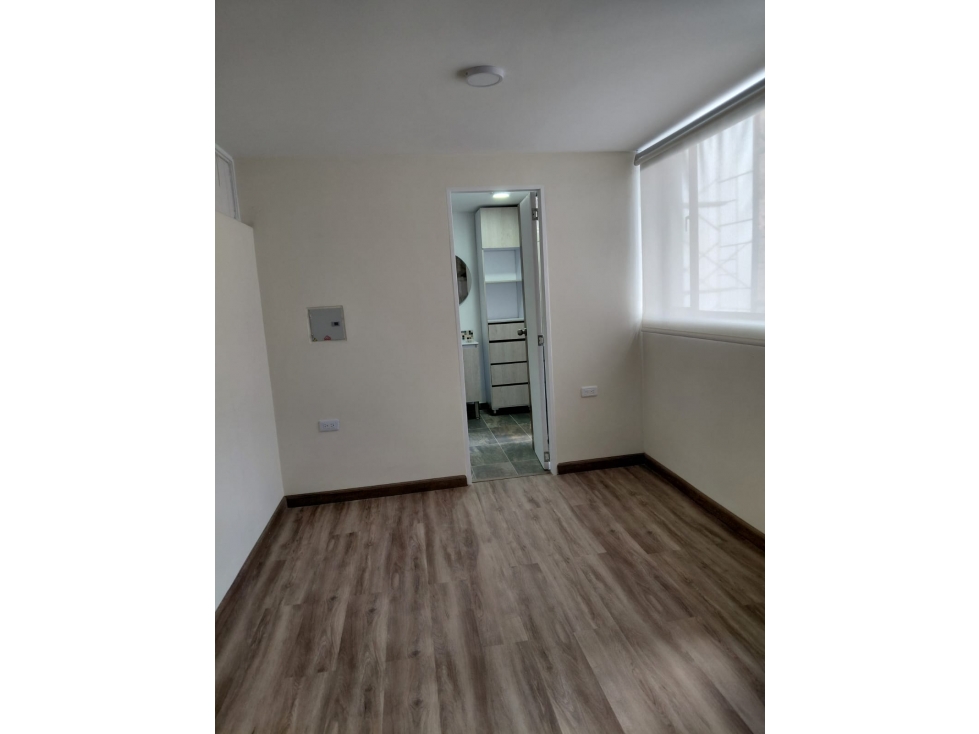 APARTAESTUDIO EN ARRIENDO EN ALHAMBRA — foto 2