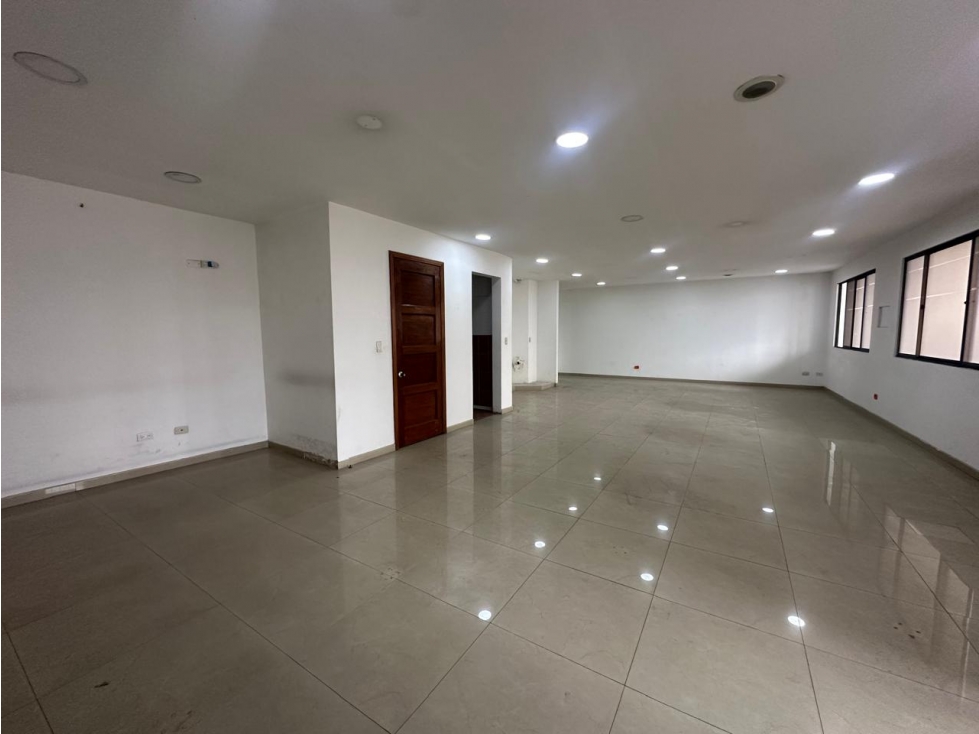 OFICINA EN ARRIENDO EN SAN LUIS - GALERIAS