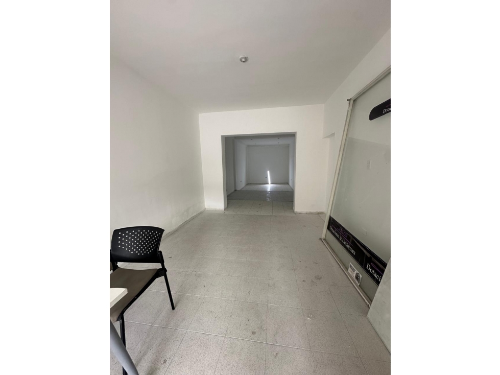 LOCAL COMERCIAL EN ARRIENDO EN SAN LUIS - GALERIAS - 1